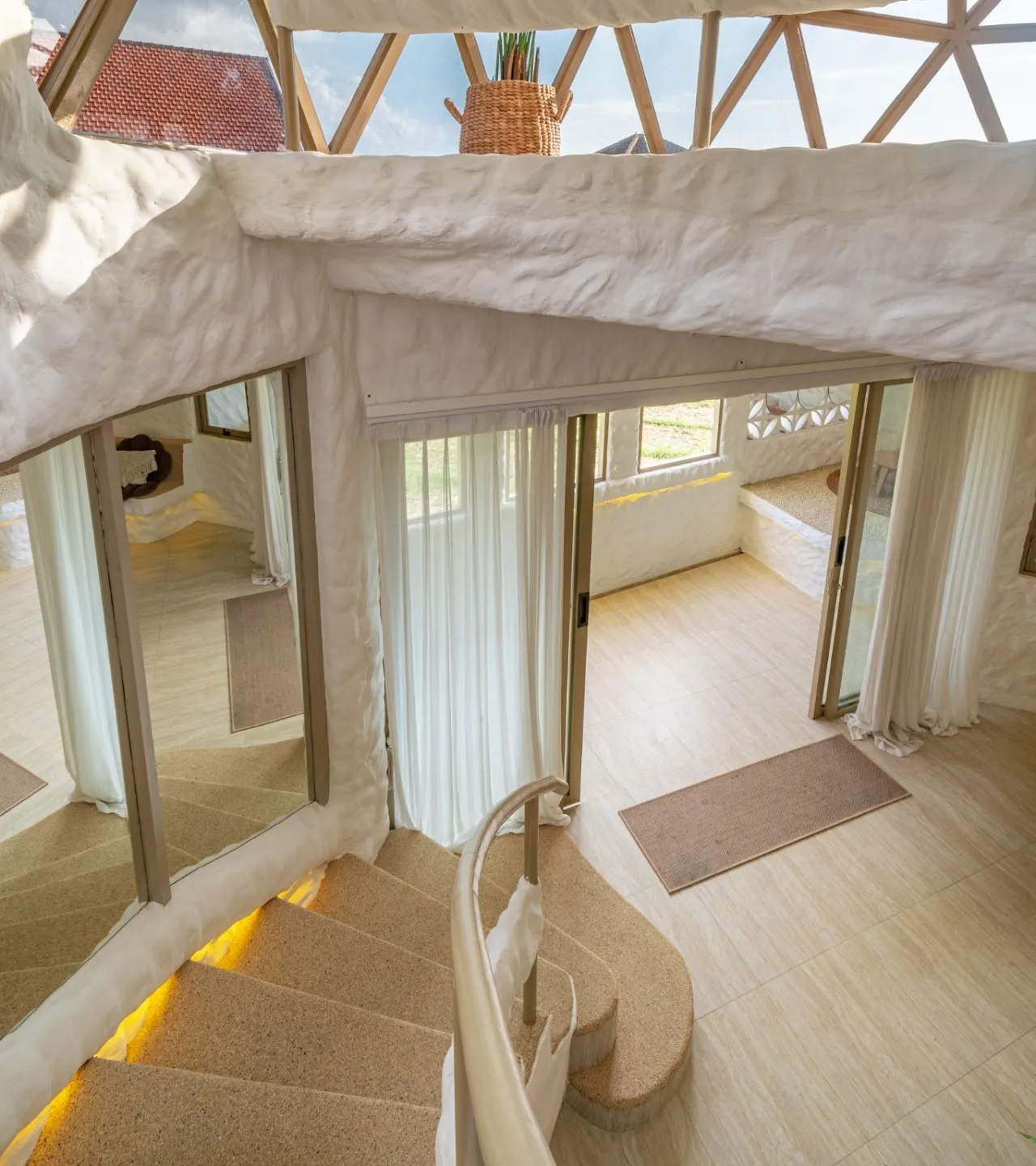 Dome 1 Feature